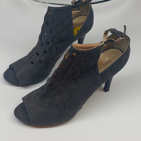Adrienne Vittadini gray suede laser cut out open toe case stilleto heels… - Picture 1 of 5